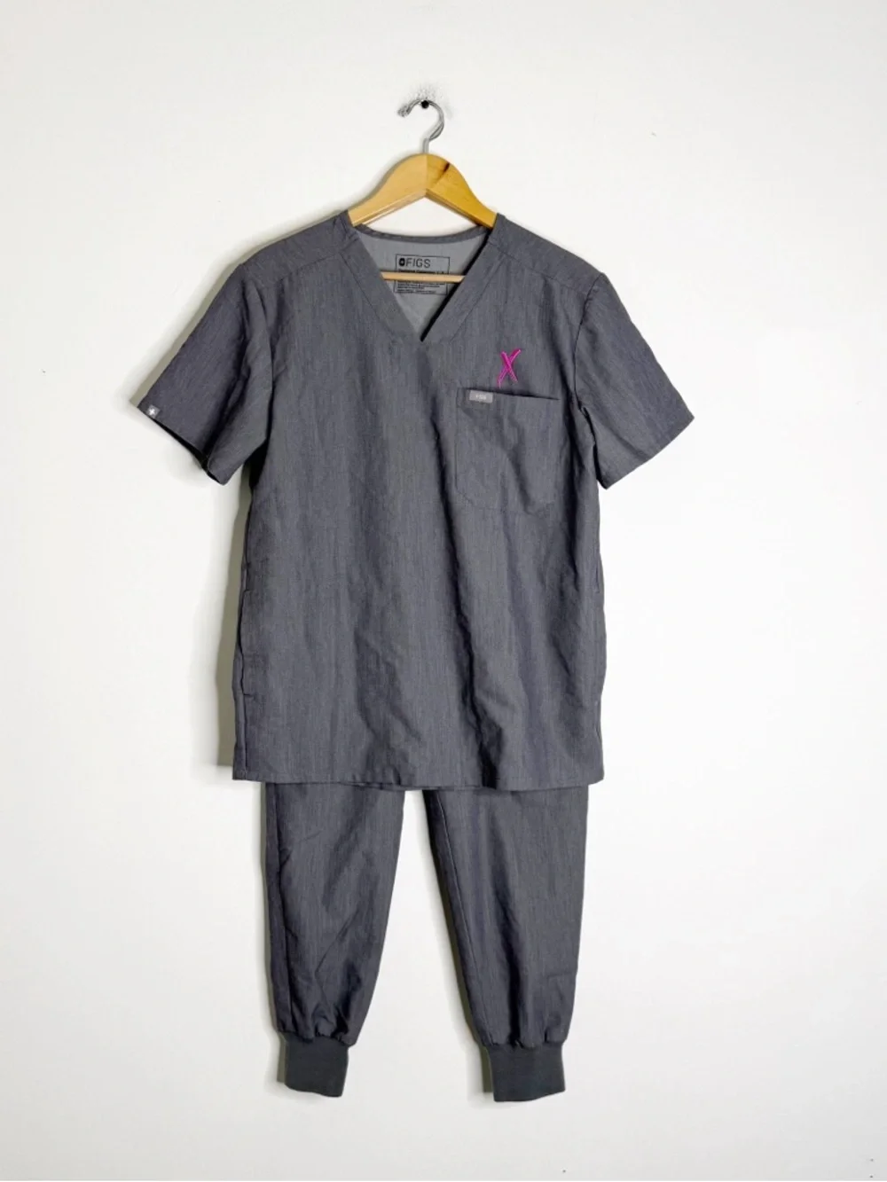 FIGS Scrub Set Small Gray Pink Ribbon Cancer Awareness Tansen Pants Chisec Top